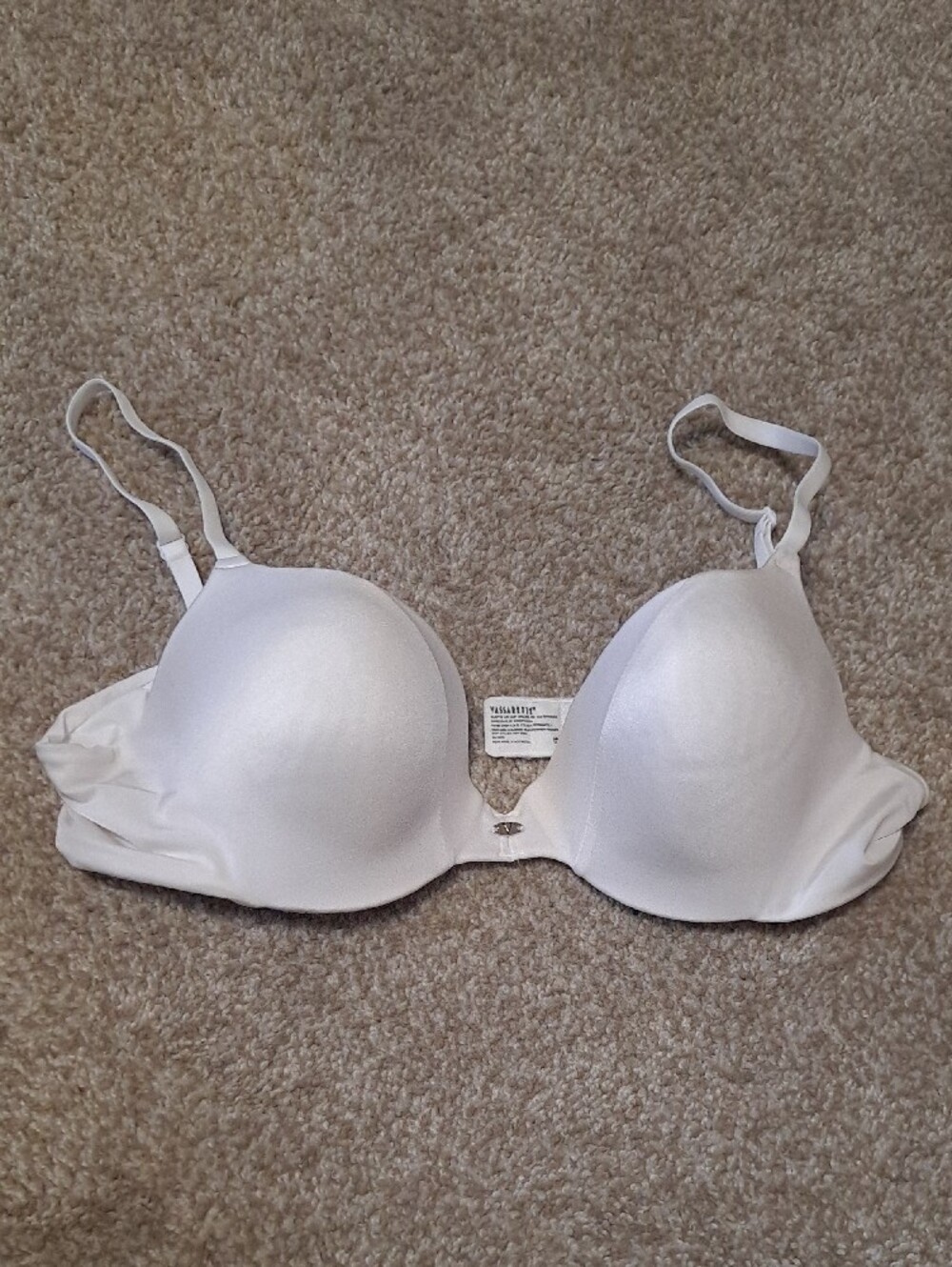 vassarette Black and White Convertible T-Shirt Bras Duo - Picture 2 of 14